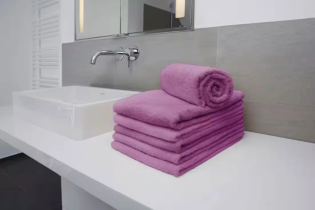 PRIMERA Duschtuch Premium Walkfrottier mit Chenille-Bordüre 1 St
